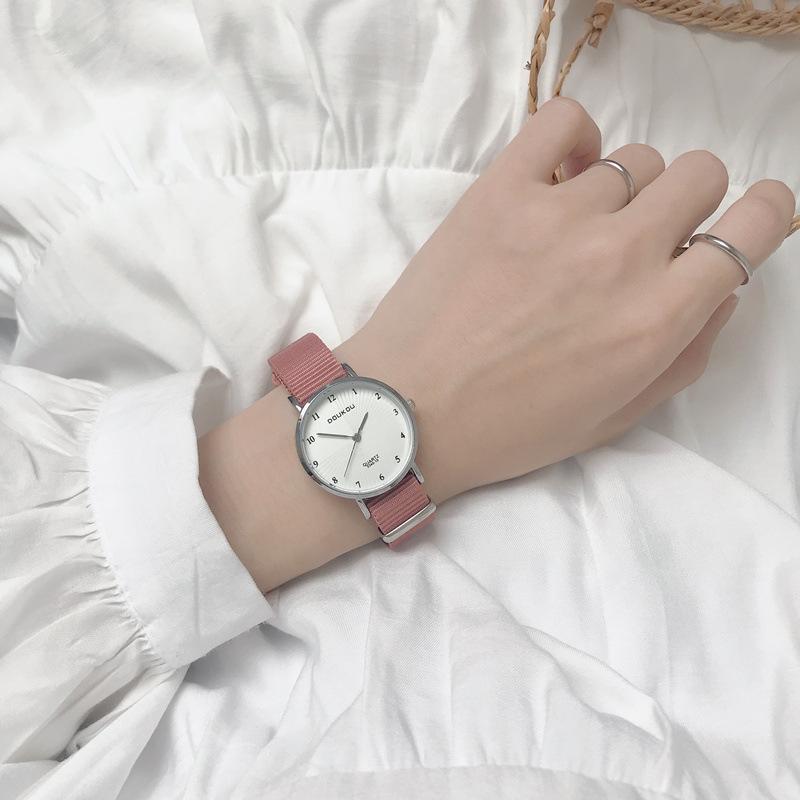 

Wristwatches Minimalist Nylon Breathable Strap Watches Women Fashion Pink Summer Style Simple Ladies Quartz Clock Reloj De Mujer, Black