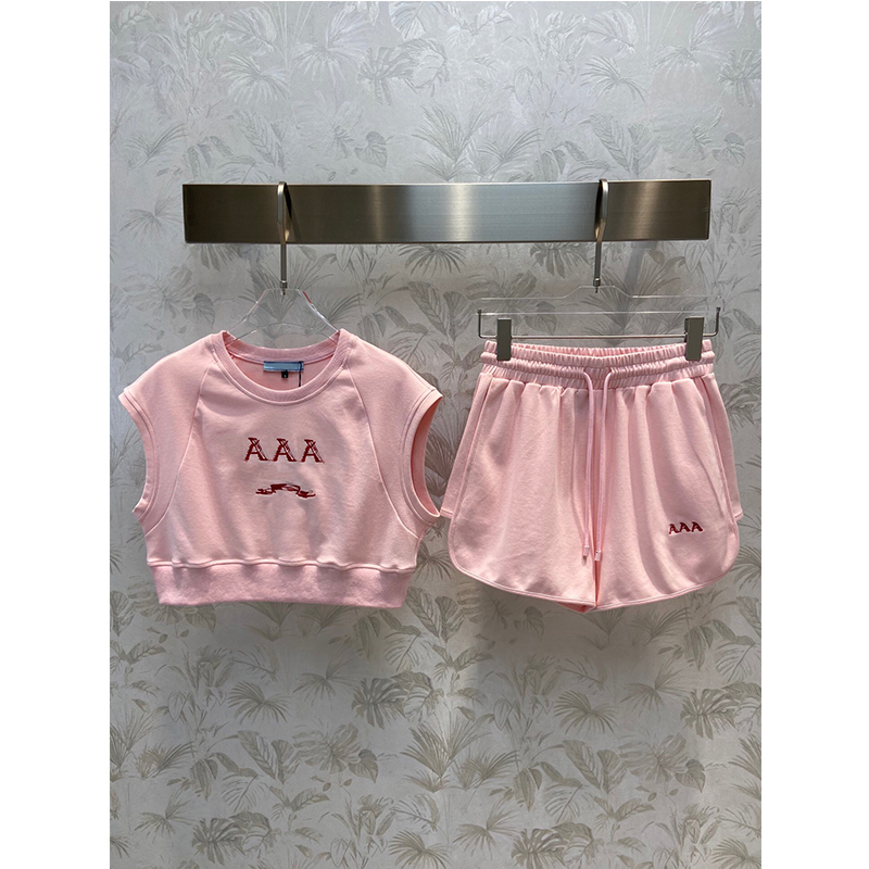 

2022 Luxury Tracksuits Women's Two Piece Pants Embroidery Sportswear Designer Suit Sleeveless Tops High Waist Shorts Summer Suit, Black