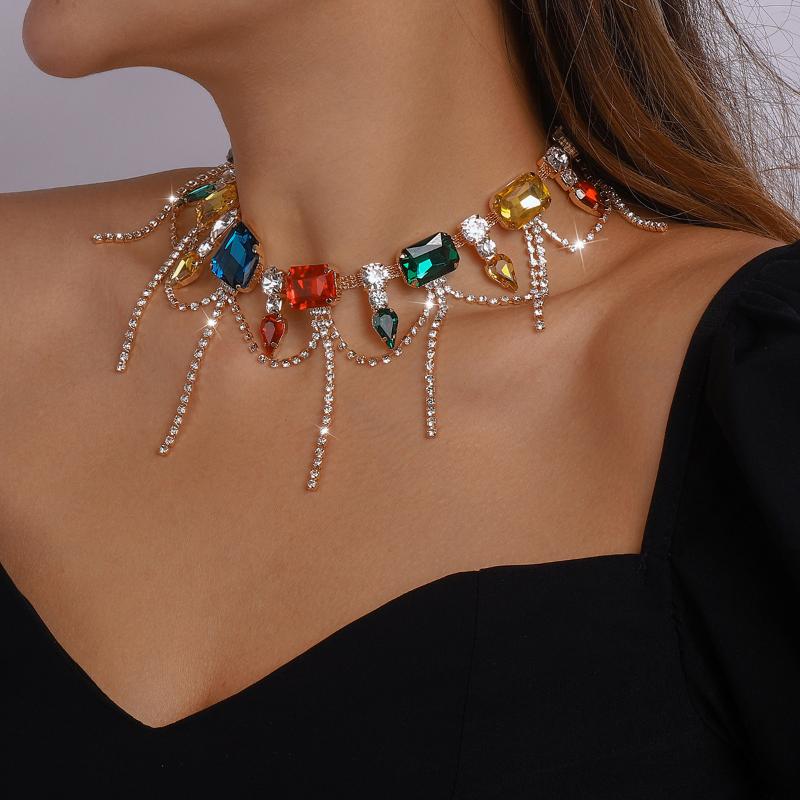 

Chains Luxury Shine Geometric Iced Out Rhinestone Choker Necklace Women Wedding Bridal Crystal Clavicle Chain Mariage Banquet JewelryChains