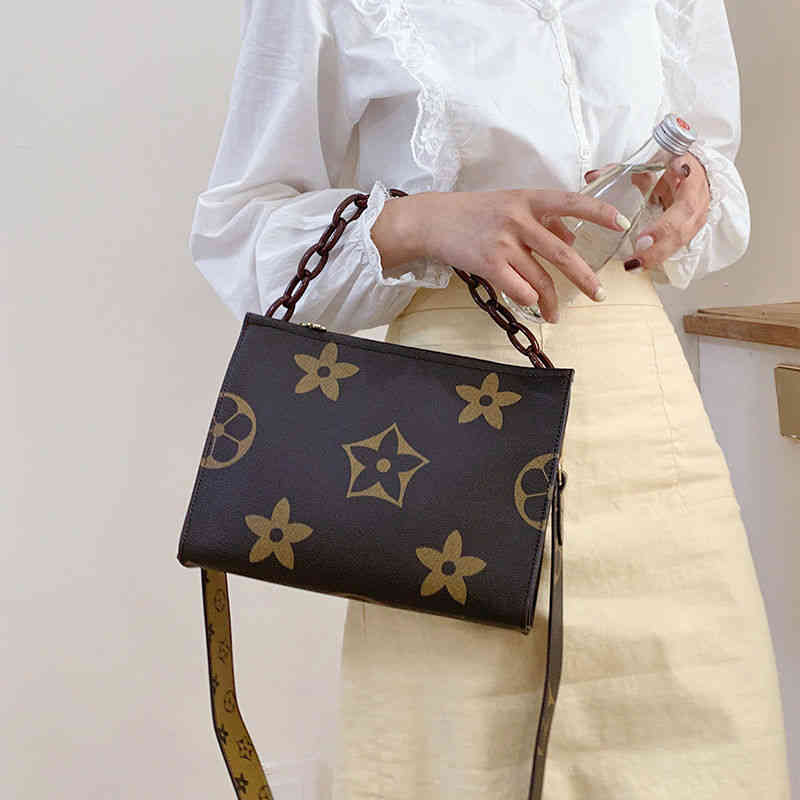 

Bag Women's New 2022 Fashion Color Vintage Chain Versatile One Shoulder Personalized Messenger Handbag Designer Bags for Women Crossbody Handbags, A large khaki flower