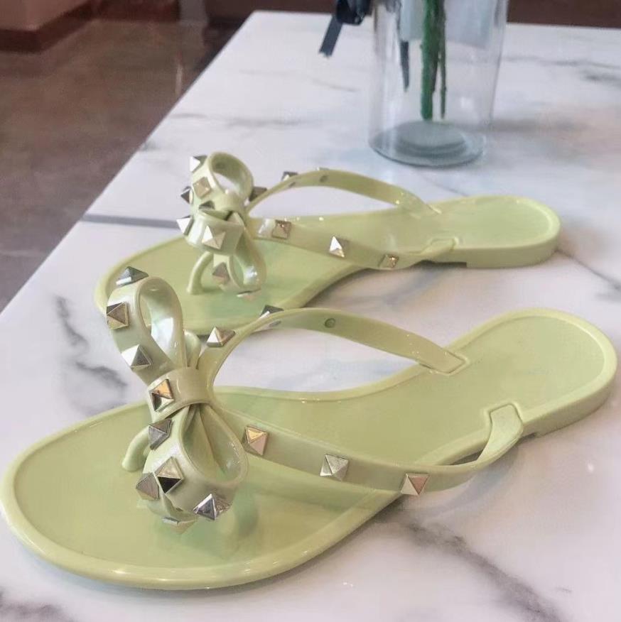 

Beach Flip Flops Designer Slipper Fashion Girls Slippers Summer Rivet Platform Slide Lady Fashion Studded Sandal with Box, Burgundy