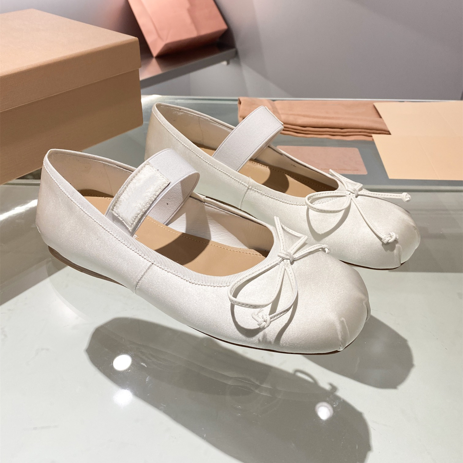 

Women Shoes Silk Genuine Leather Ballet Flats Butterfly-Knot Lovely Designer Shoes Square Toe Bow Tie Slip on Spring, As pic