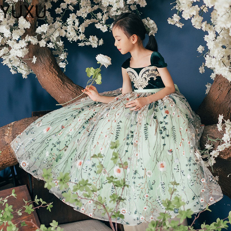New green Princess Flowers Girls Dresses For Wedding Long Sleeves Appliques Lace Beads Ball Gown Kids Pageant Gowns First Communion Dress-image-777152787