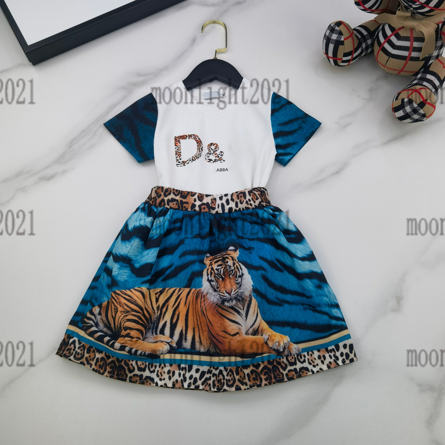 

22ss summer girls tiger printing skirts sets designer cotton t shirts mesh skirts luxury children t-shirts newly embroidery tops white color size 110-160cm, 02