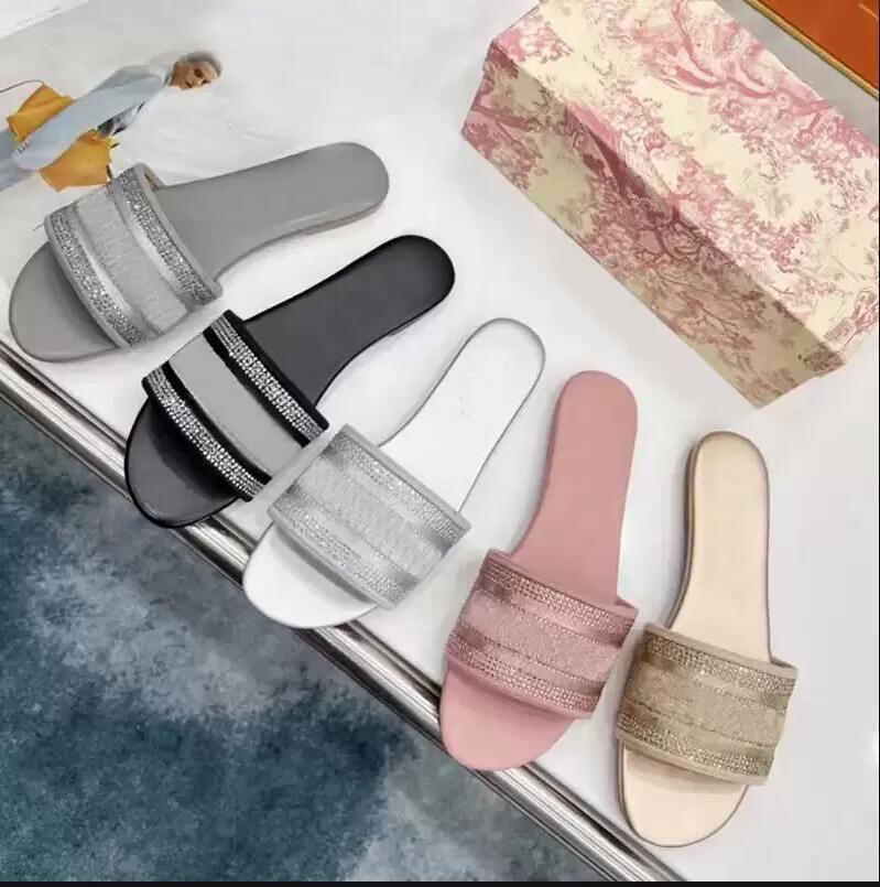 

Beach slippers Classic Flat Summer Lazy Designer Cartoon Big Head flops leather Slides Hotel Bath letter Embroider women shoes Lady Sandals Plus size no box, 24