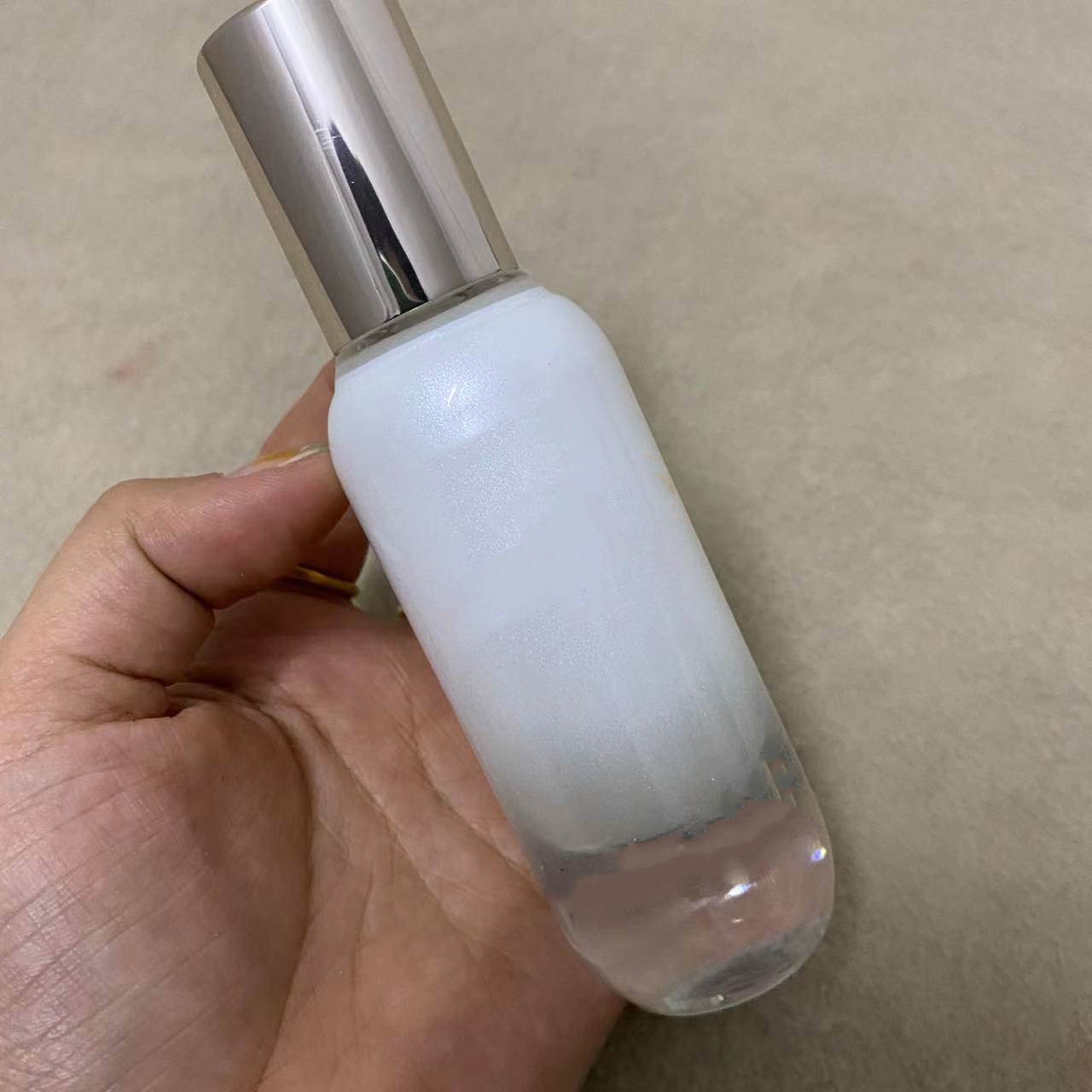 

STOCK Top Quality The Whitening Halo Serm Le Serum Eclaircissant 30ml Essence
