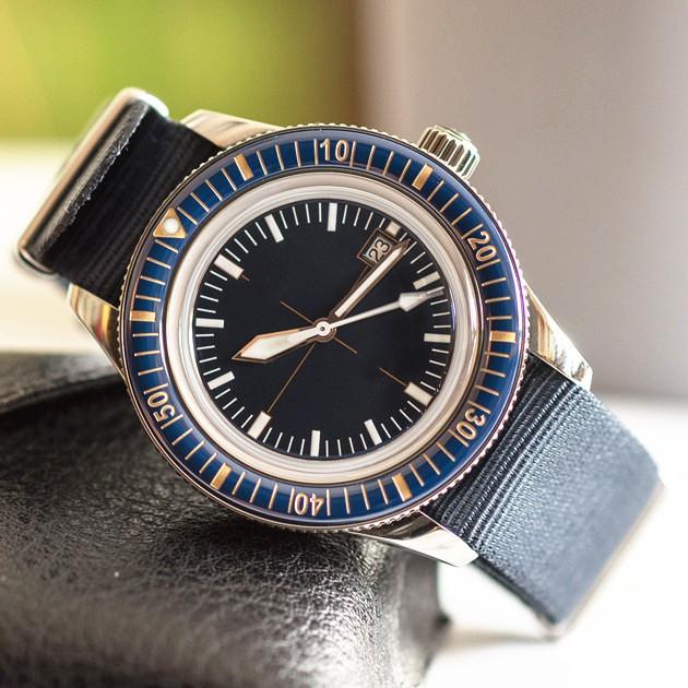 

Wristwatches 2022 CERTINA Fashion Leisure Sports Three Needle Belt Calendar Quartz Watch, Blue