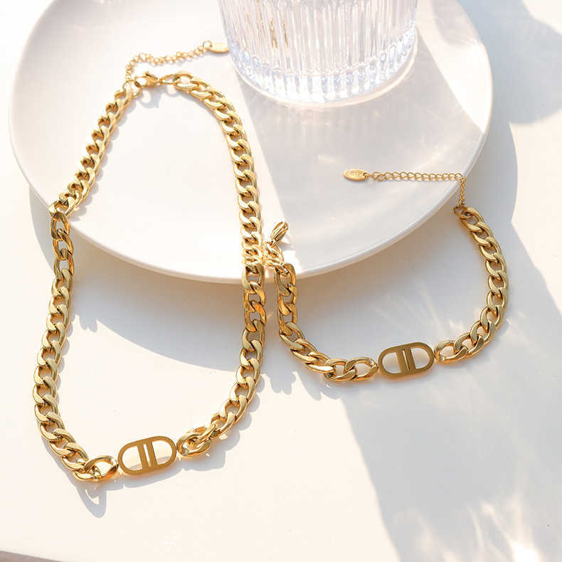 

Wholesale Women Bracelet Necklace Jewelry 18k Gold Plated Stainless Steel Chain