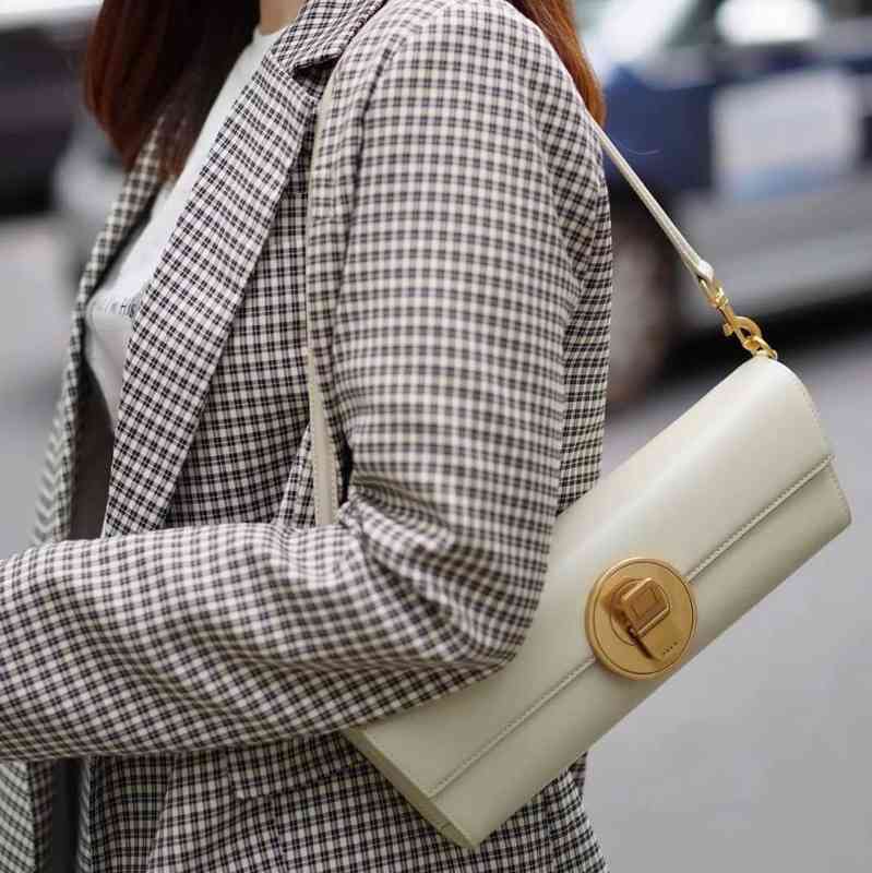 

Peco cans new style baguette Leather Premium underarm Shoulder Bag Light luxury retro temperament niche women's bag, Black