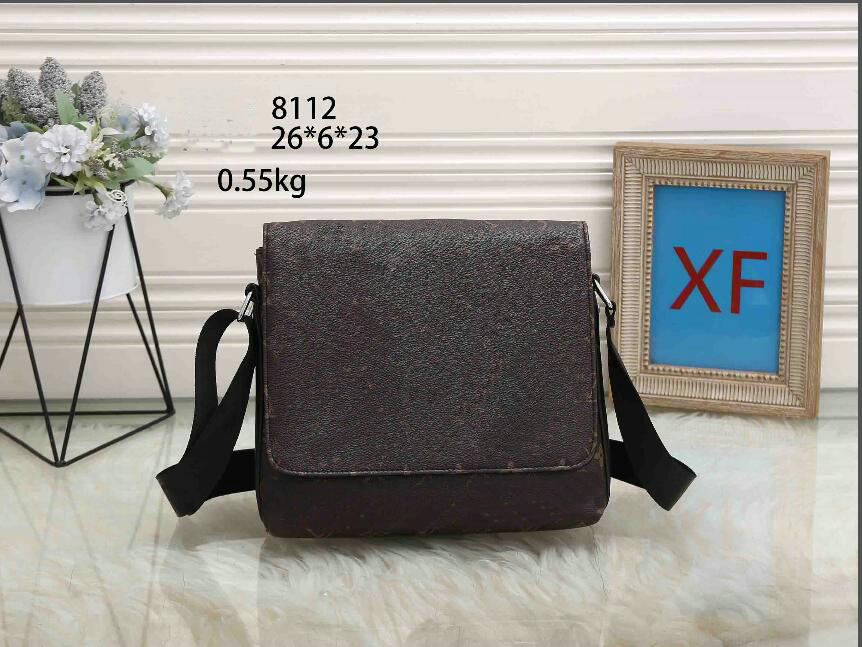 

Designer Italian Mens Shoulder Bags Man Leather Briefcases luxury Handbag Messenger Bag Men Wedding Dress Crossbody Bag 8112#26cmm2, Black/grid