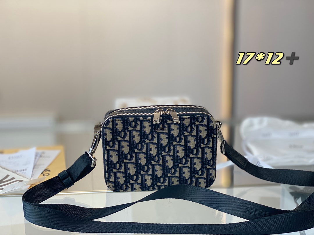 

Men Woman Mini Crossbody Bags Embroidery Shoulder Bag, Box(could get damaged)