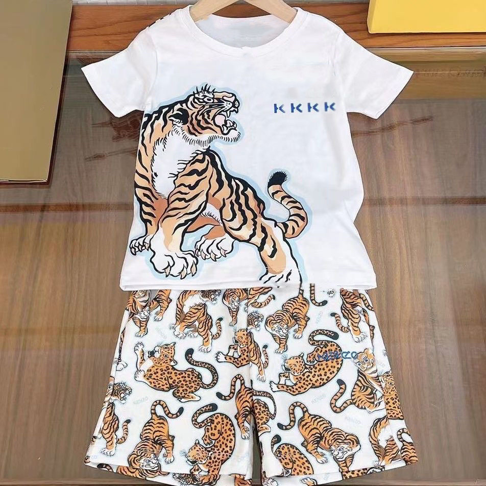 Tops Kid Designer Ensembles Bébé Vêtements Enfants Set T-shirt à manches courtes avec des tigres Imprimer Shorts Ensemble Costume Marque Garçons