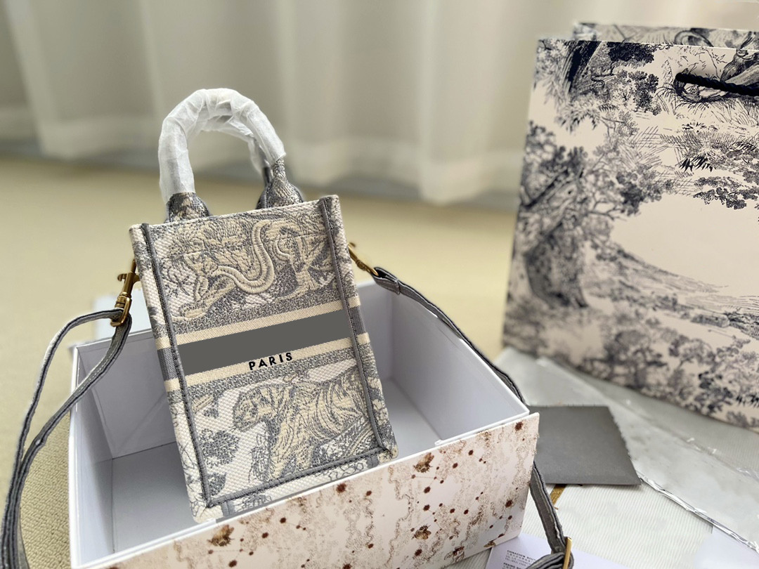 

Mini Tote Bag Saddles Phone Bag Ladies Luxury Designer Fashion Letter One Shoulder Tote Bag Designer Messenger Bags With Shoulder Strap