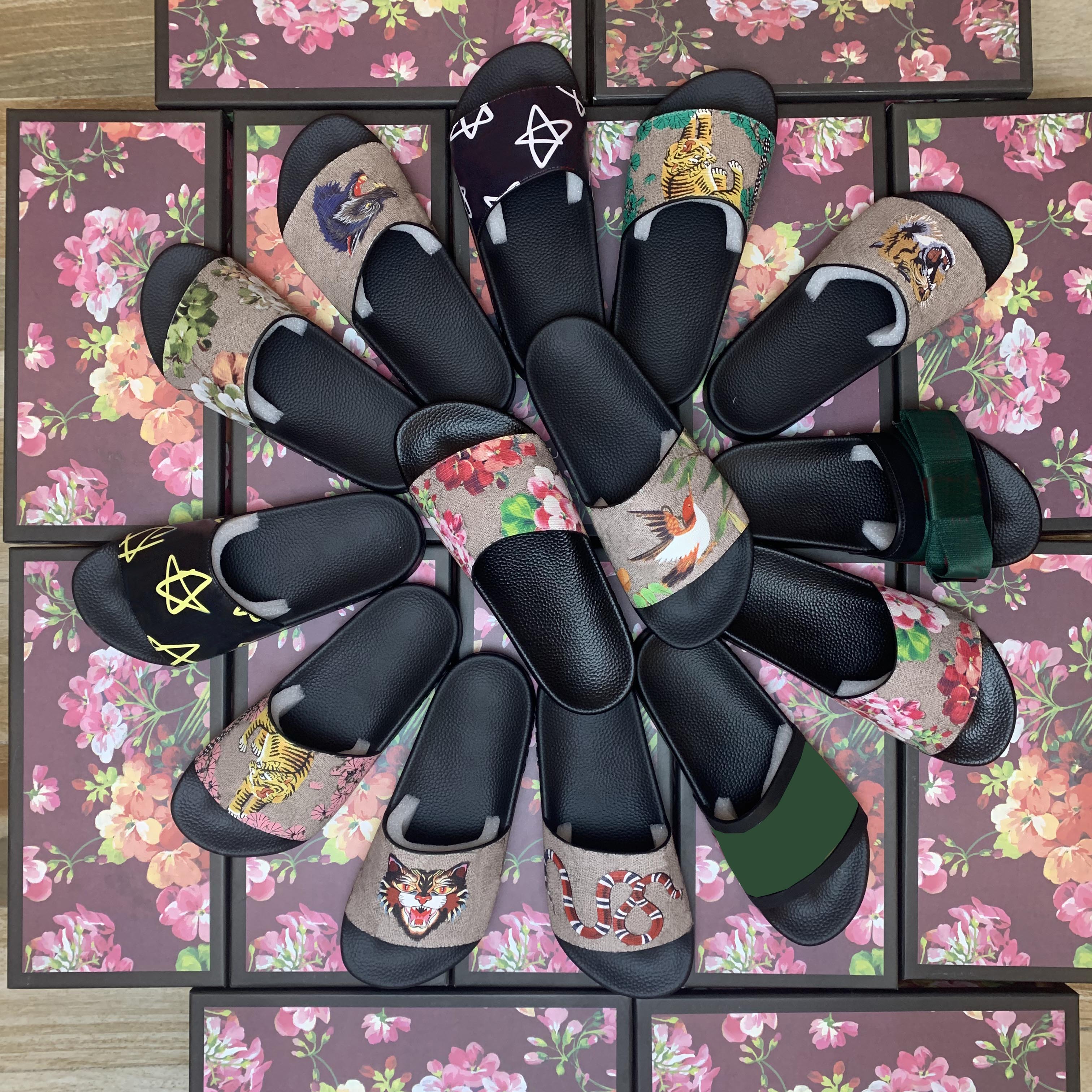 

Famous brand men women slippers fashion printed leather sandals summer beach shoes 35-44, 12