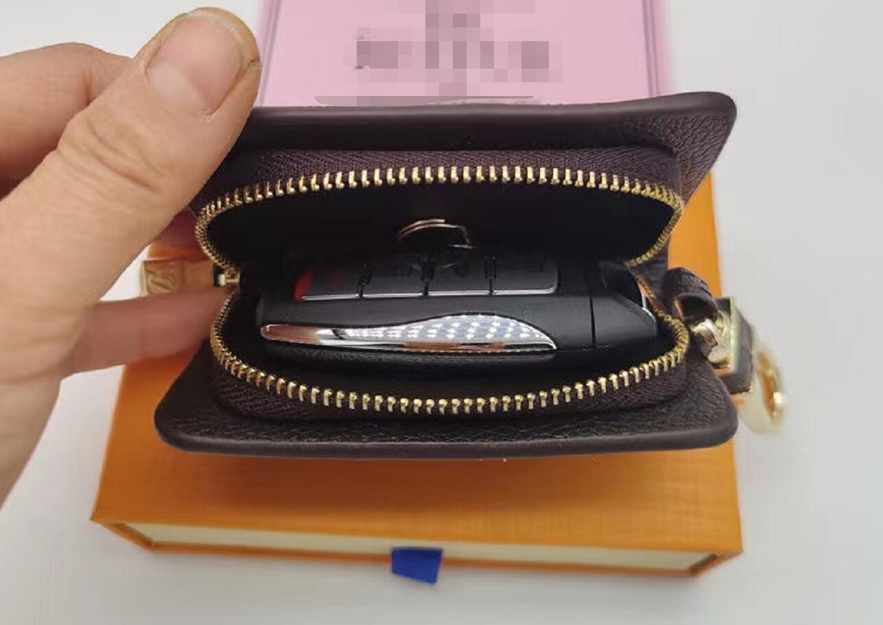 

5 Colors Fashion Key Buckle Bag lovers Car Keychain Handmade Leather Keychains Man Woman Purse Bags Pendant Accessories with Box