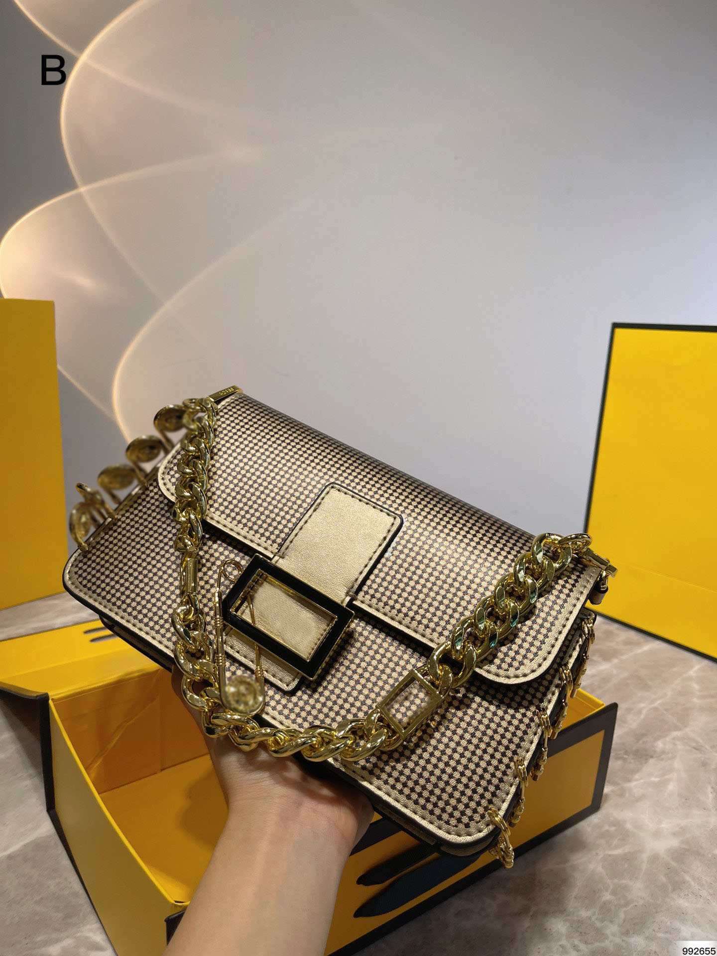 

Designer Women Brooch Baguette Shoulder Bag Fashion Classic Baguettes Handbags Woman Big Chain Strap Underarm Handbag Luxurys Designers Bags size 25-15cm with box, Gold