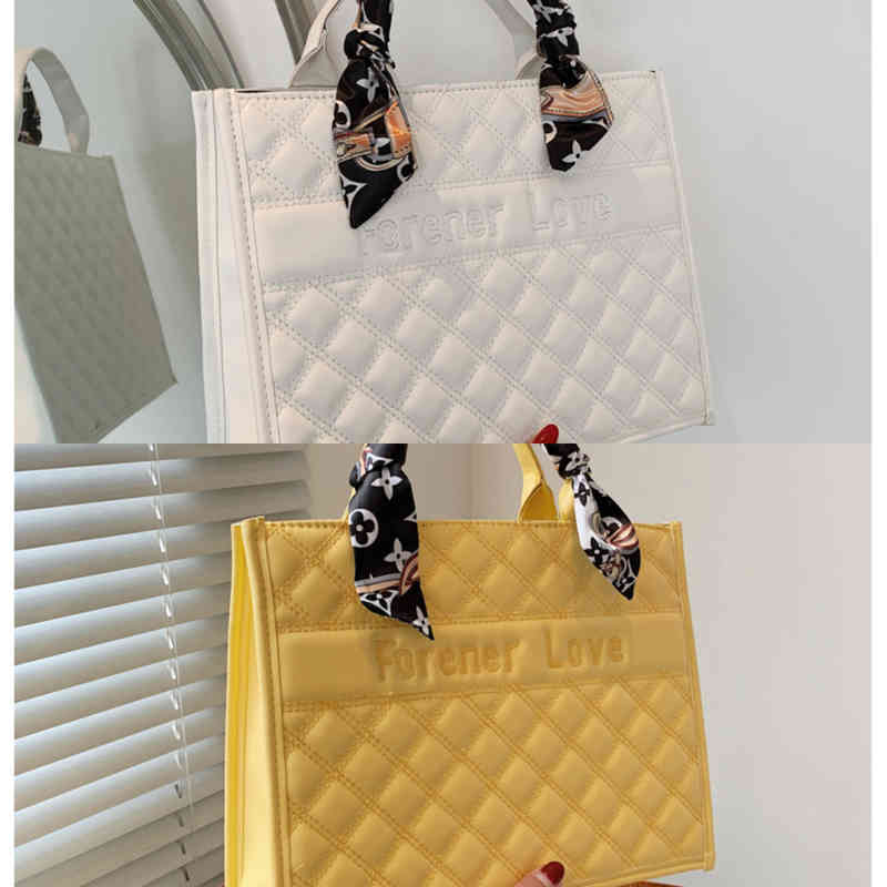 

Stylish Checkered Handbag 2022 New Summer Women's Bag Large Capacity Fashionable Style Bagwomen Holiday Beach Casual Tote Top-handle Bags Fashion Ladies, White