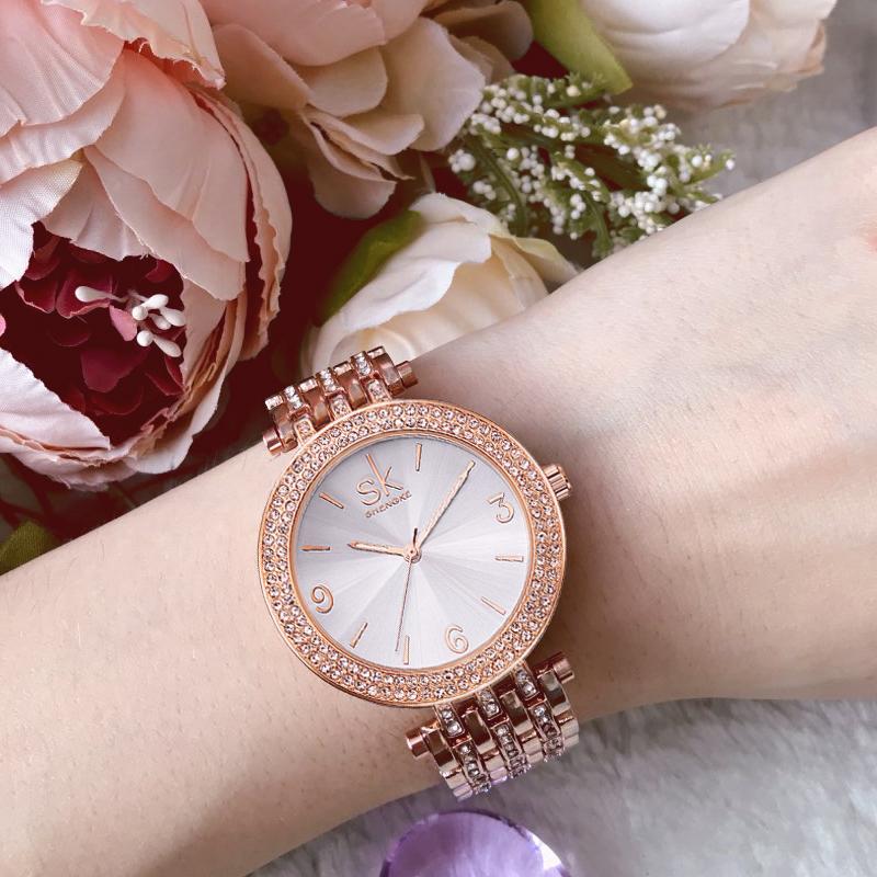 

Wristwatches Shengke Rose Gold Watches Women Crystal Bracelet 2022 SK Ladies Quartz Watch Gift #K0011Wristwatches WristwatchesWristwatches W