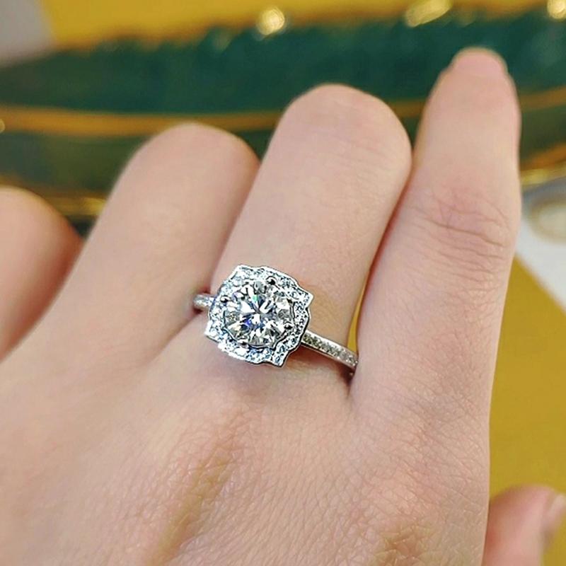 

Cluster Rings Real 1 D Color Moissanite Wedding For Women Top Quality 18K White Gold 100% 925 Sterling Silver JewelryCluster