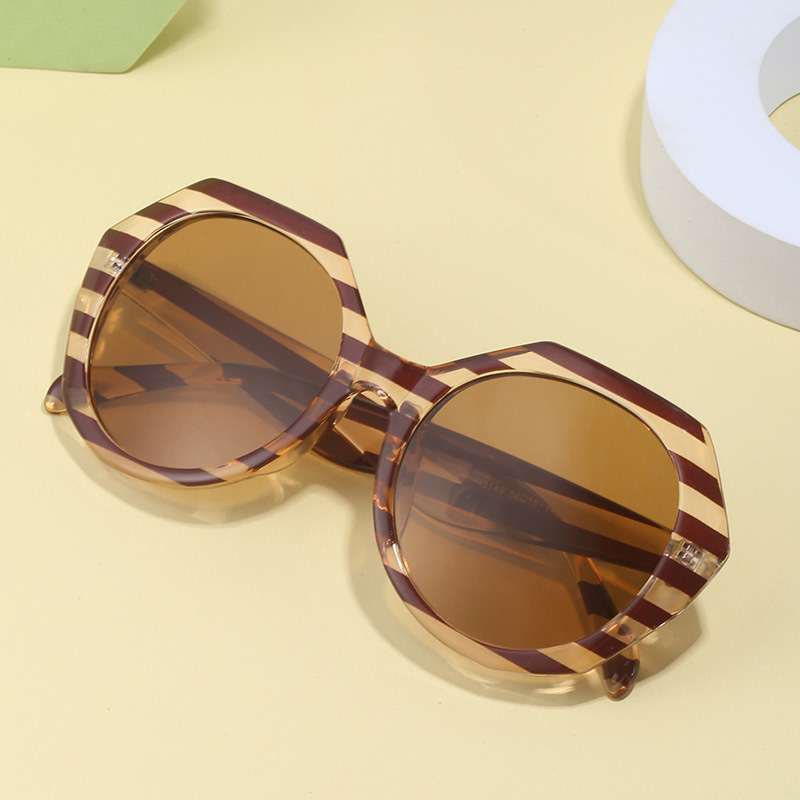 

2022 Vintage Stripes And Solid Sunglasses Simple Plastic Frame Sun Glasses