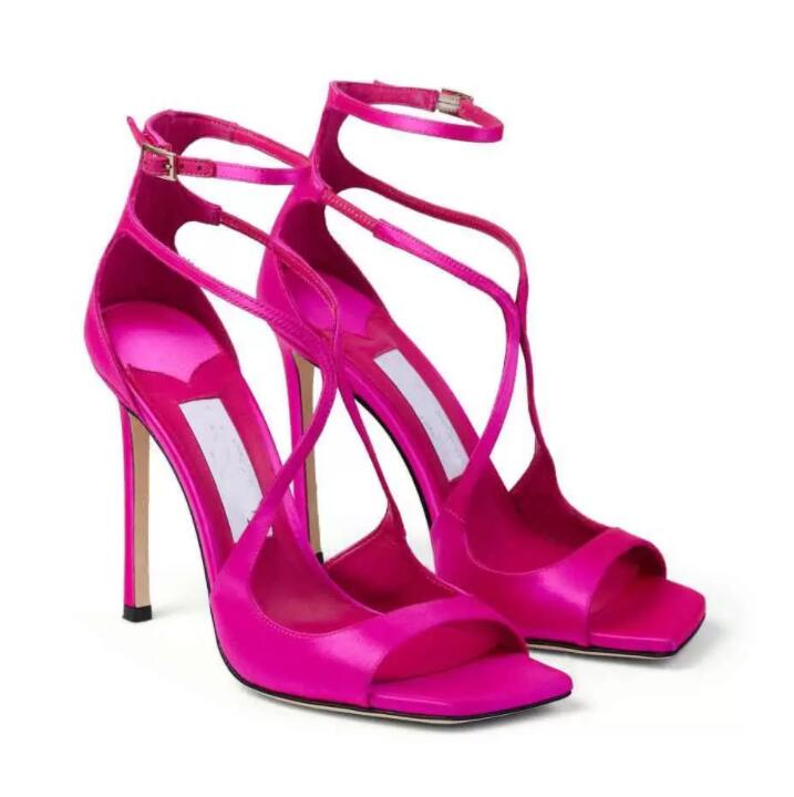 Femmes d'été Sandales Chaussures Sexy Square Toe High Heels Cross Gladiator Gétille en cuir Sandalias Exquis Robe de fête de mariage