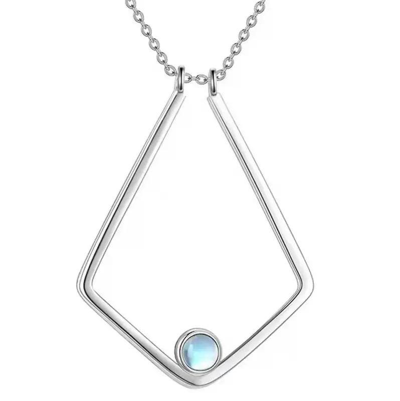 

Fashion Women Designer Ring Holder Necklace as Anniversary Birthday Engagement Banquet Mother's Day Gift 2022