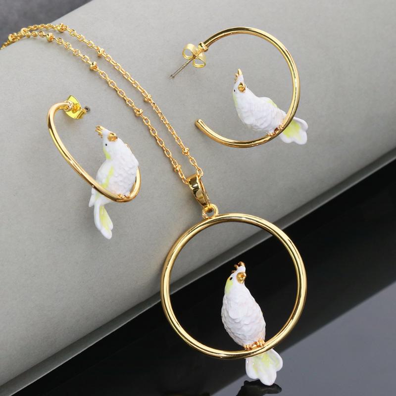 

Dangle & Chandelier European And American Fashion Jewelry Simple Elegant Cute Lovely Bird Earring For Women Enamel Animal Ear AccessoriesDan