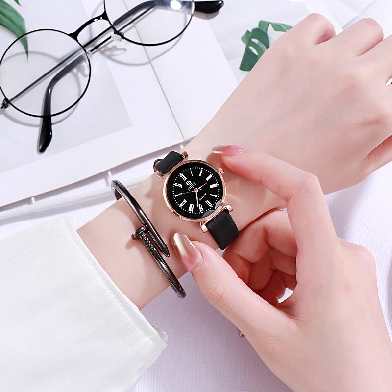 

Wristwatches Retro Round Quartz Mini Luxury Dial Casual Wrist Watches Leather Strap Fashionable Clock For Waterproof Wristwatch Women, Black