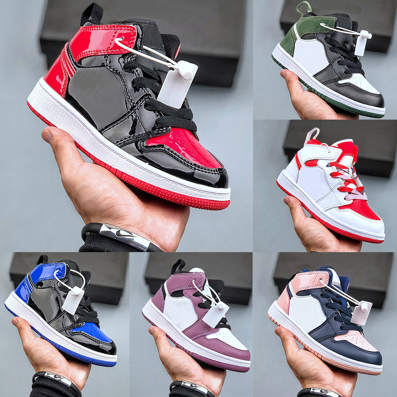 

2022 New Kids Designer 1 Basketball shoes Sneakers Boys Girls Banned 1s Athletic Outdoor Game Royal Obsidian Chicago Red Bred Melody Mid Multi-Color Tie-Dye Size 25-35