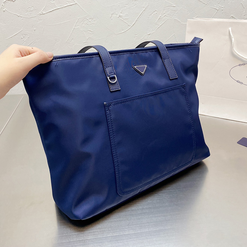

Designer Women PP Tote Shopping Bag Luxurys Designers Bags Nylon Totes Handbags Woman Large Capacity Plain Simple Underarm Shoulder Handbag, Blue