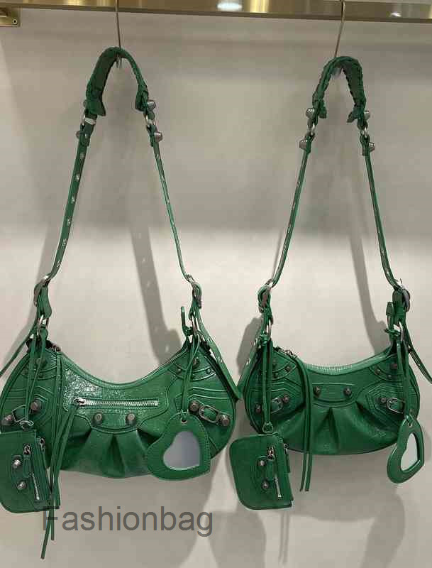 

Designer Bag Women Handbags Balencaigass b 2022 Home Le Cagole Vintage Rivet Locomotive Moon Tooth Saddle Armpit Female Messenger QOJ6, 26cm pink