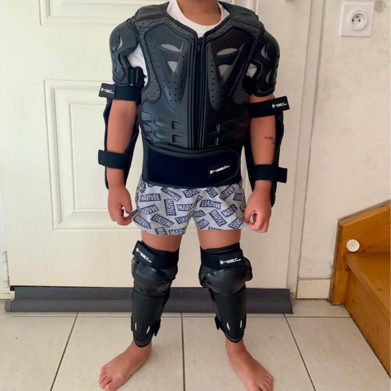 Vêtements de moto Enfant Corps Protecteur Gilet Costume Armure Enfants Motocross Veste Patinage À Roulettes Équipement De Protection Genou Coude