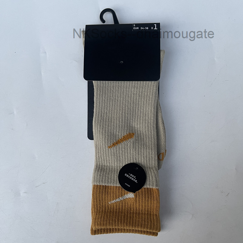 

Men Classic Fashion Socks Hook Brand Color Stitched Men's Women's Long Tube Sports Training Sock Street Couple Middle Tubes Luxury Medium Sportsocks Eur Size 94w8, Medium tube 2