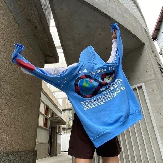 

Men and Women' Hoodies European and American Cotton KID CUDI MOTM 3 Art Joint Klein Blue Print High Street Hooded Pullover Sweater