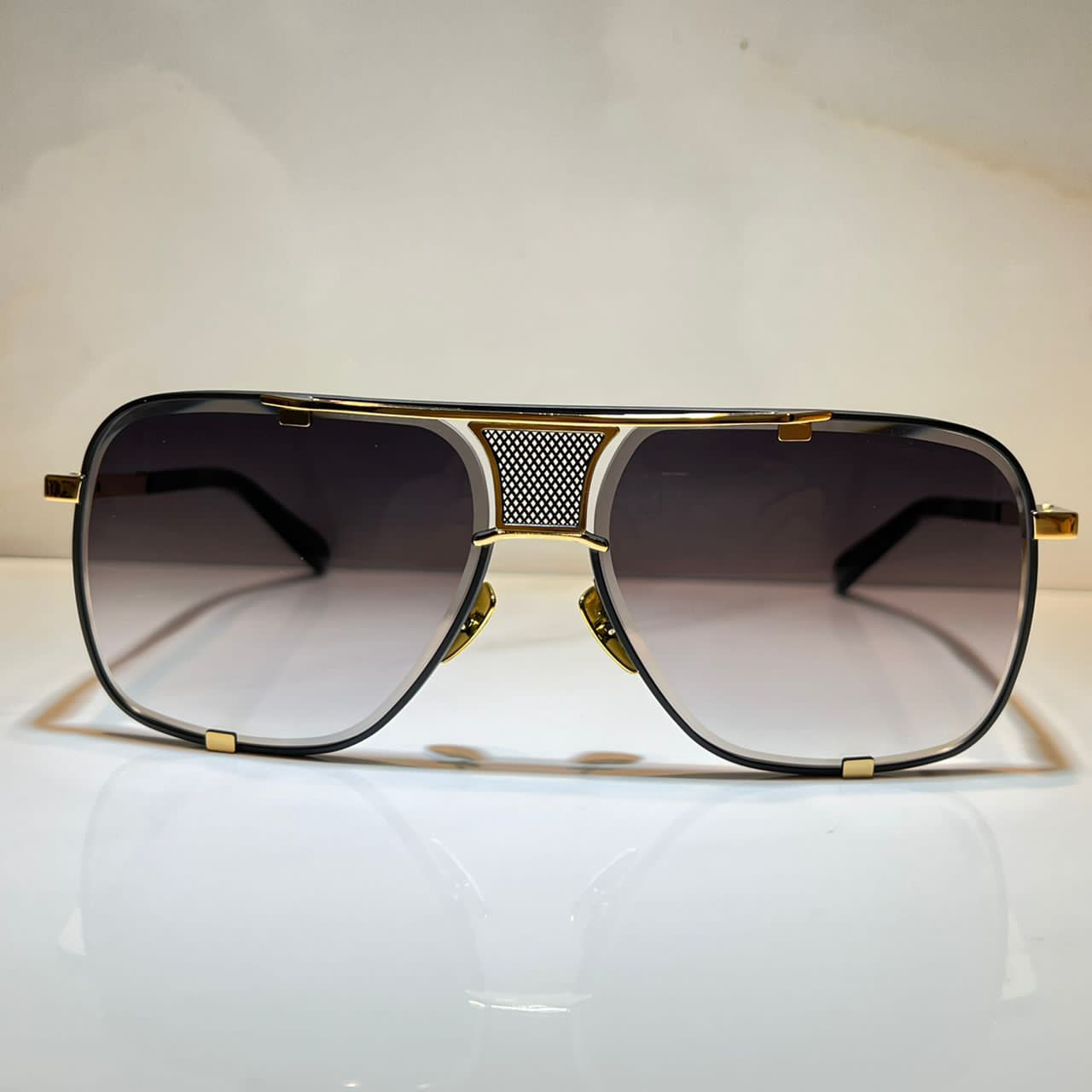 

M FIVE Summer Sunglasses For Men and Women style Anti-Ultraviolet Retro Plate square Full Frame fashion Eyeglasses Random Box