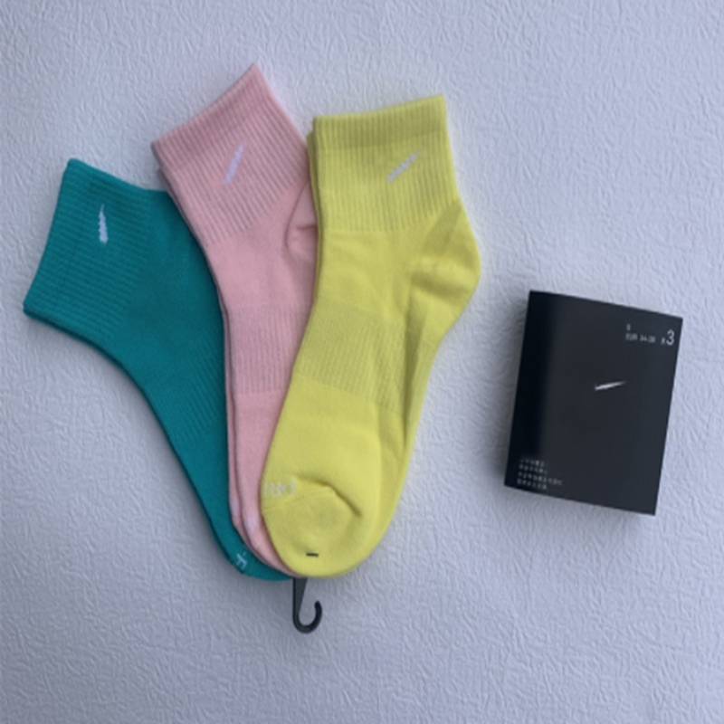

sock fashion men's and women's socks quality letter breathable cotton wholesale calzino jogging basketball football sports ANFN medium tube high tube, 03