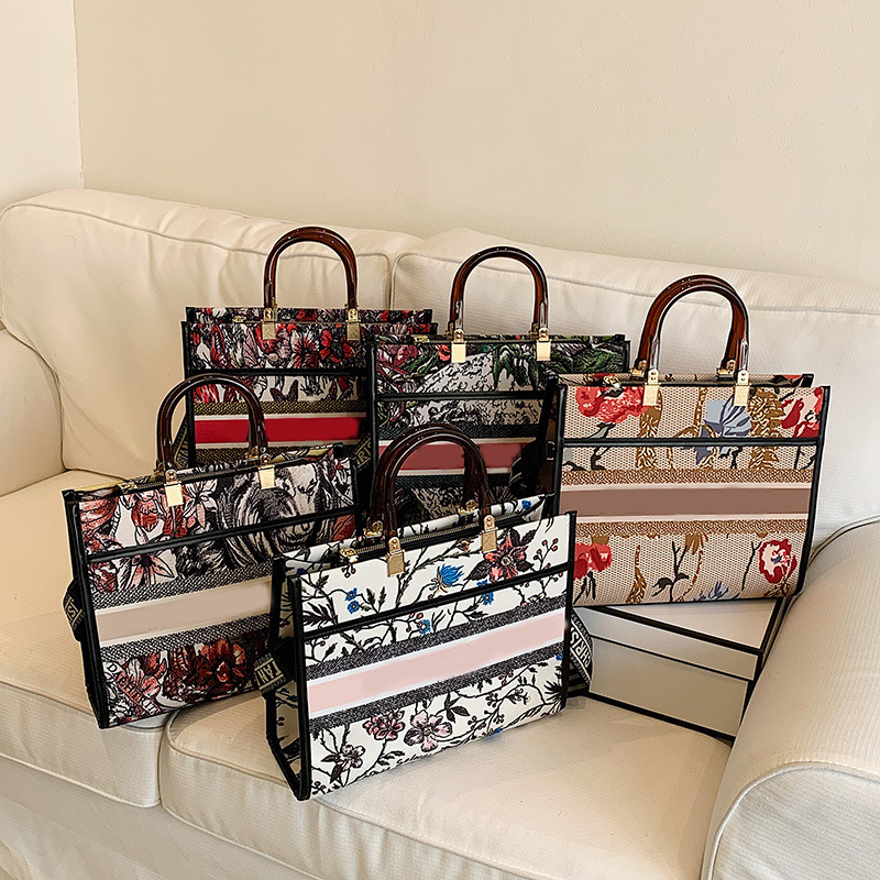 

14 Colors Women's Large Shopping Bags High Quality Fashion Embroidery Handbag Ladies Shoulder Bag Luxury Designer Tote, As show