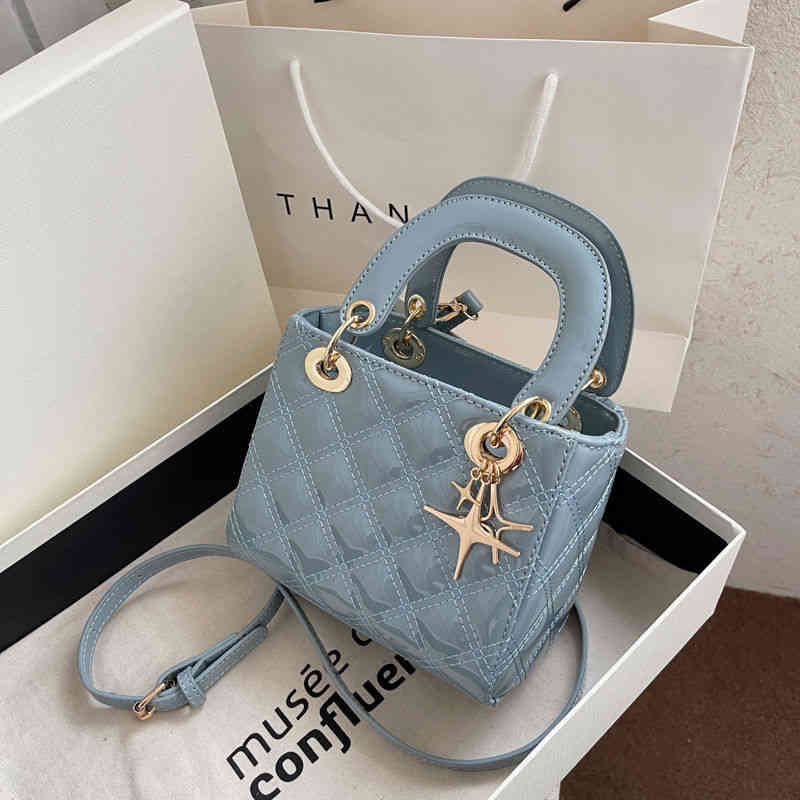 

Designer Handbags High Sense Fashion Messenger Small Women's 2022 New Versatile Fragrance Hand Net Red Popular Diana, Blue