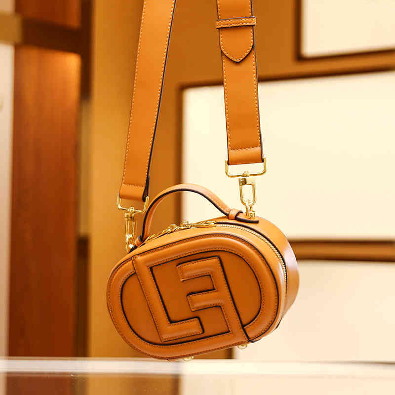 

Fashion Trend New Ladies Luxury Brand Bag Designer Wholesale 2022 Portable Leather Single Shoulder Letter Casual and Versatile, White