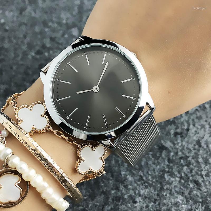 

Wristwatches Brand Wrist Watches Men Women Ladies Girl Couples Crocodile Style Quartz Casual Metal Steel Band Clock LA08 Parejas RegalosWris, Silver white