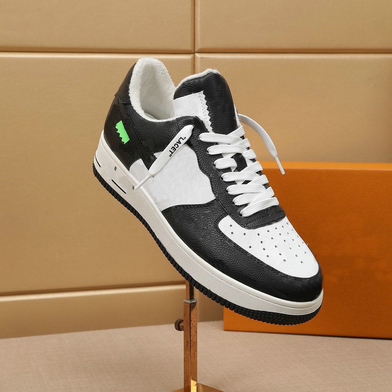 

Fashion DESIGNER Sneakers OFF Luxurys Designers Shoe special edition Damier patterns White Brown Flower Sports Running Skateboard Shoes