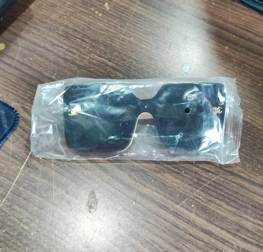 

Luxury Designer Vintage Oversized Square Sunglasses Women Classic Popular Big Frame Sun Glasses For Female UV400 Y220315