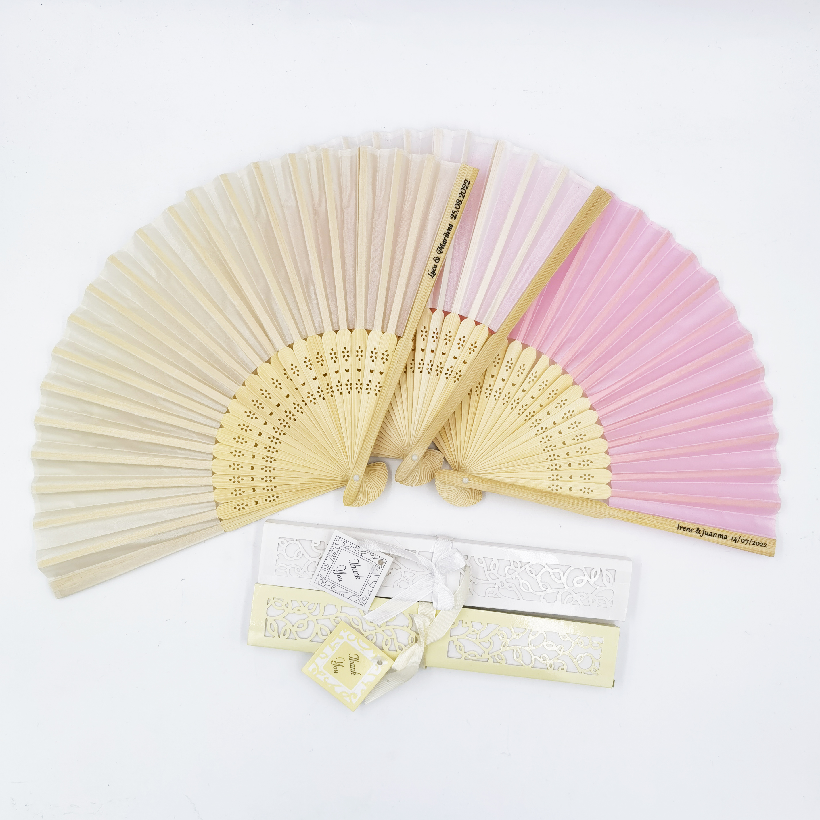 

Wedding Favors Gift Fan with Names in Box with "Thank You" Tag for Guest Ventagli Matrimonio