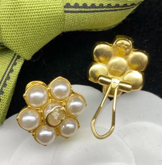 

Brand Designer Stud Earrings Pierced Fashion Double G Letter Gold Simple Luxury Vintage Women Jewelry With Box