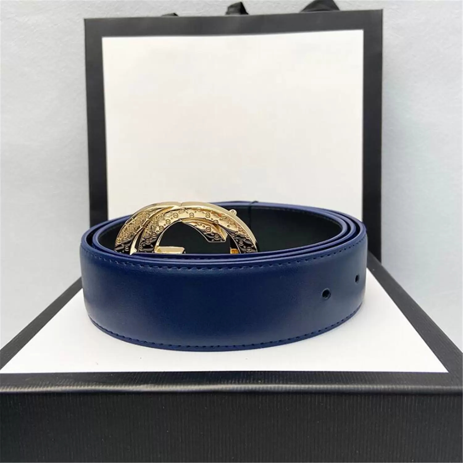 

Men Designer Belt Mens Womens Fashion belts Genuine Leather Male Women Casual Jeans Vintage High Quality Gold , silver , buckle. Width 3.8cm Waistband With box Women Gürte