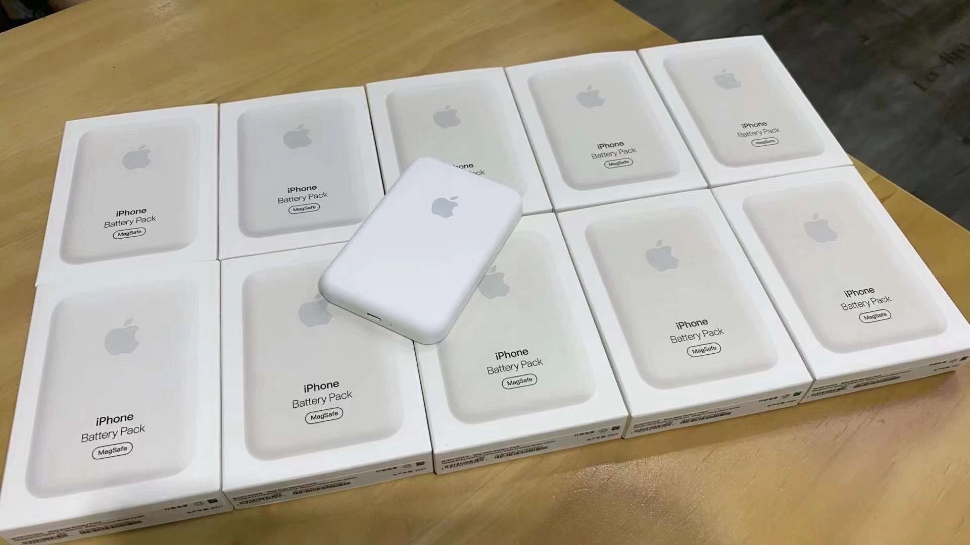 

HIGH QUALITY Battery Pack with 5000mAh batteries Capacity Power Banks Official Retail Box Wireless Charger Powerbank for iPhone 13 12 Pro Max Mini