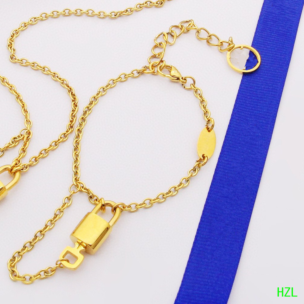 

New Fashion Designer Charm Bracelet necklace pendant gold for Women exquisite Lock necklace combination luxury Jewelry party wedding couple Gift