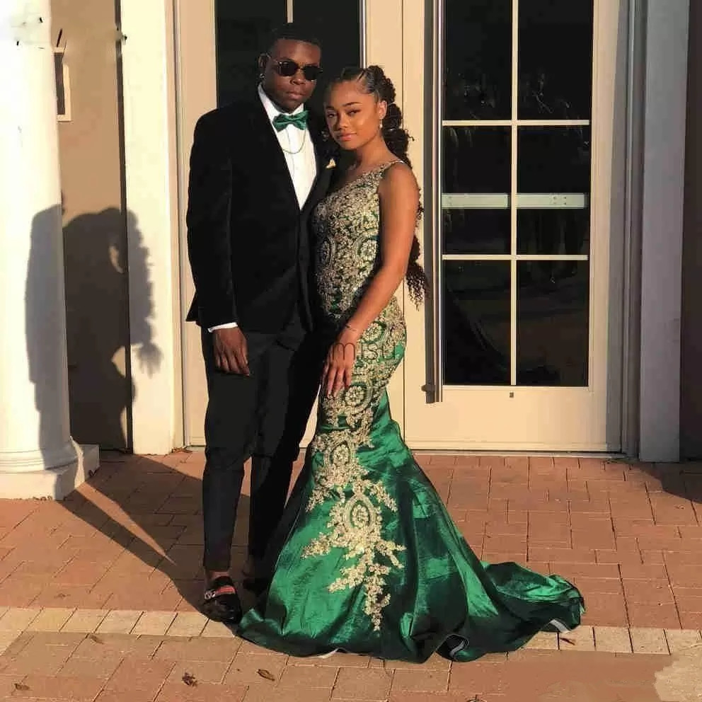 2022 Emerald Green Sexy Prom Dresses One Shoulder Gold Lace Appliques Beaded Cryatal Mermaid African Evening Dress Wear Party Gowns-image-760495281
