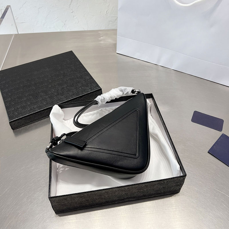 

Fashion Crossbody Bags Designer Women Triangle Shoulder Bags Man Adjustable Straps Cross Body Bag Woman Leather Pattern Wallets 26cm, Black