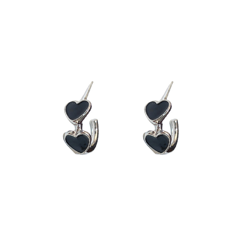 

Love Earrings Temperament 925 Silver Needle Wind Black Minority Advanced Sense